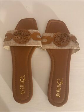 Rouge Helium Tan and Beige Slide Sandals with Decorative Medallion